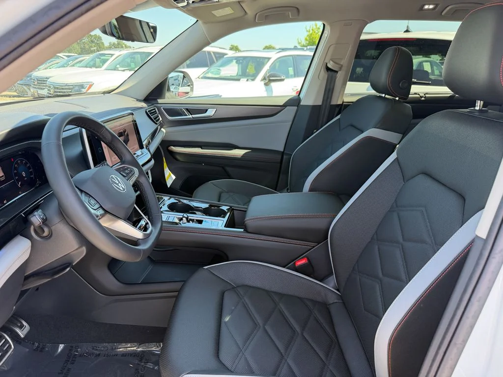 New 2026 Opal White Pearl Volkswagen 2.0T Peak Edition image 14