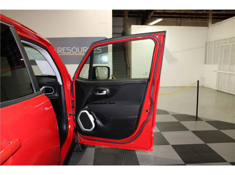 2020 Jeep Renegade Jeepster - Photo 22