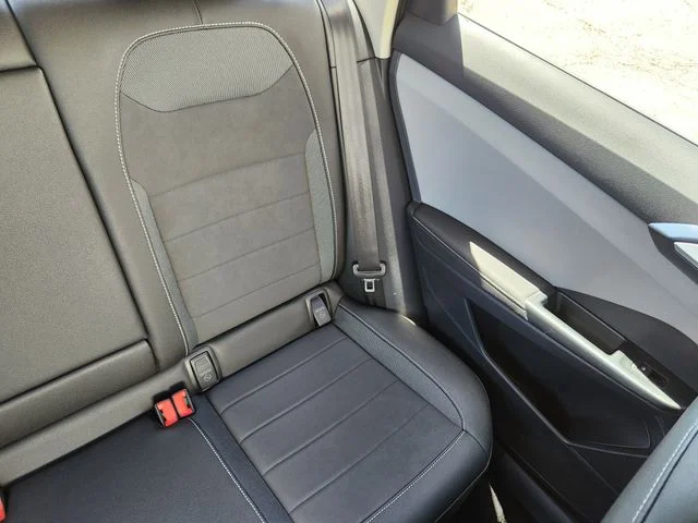 Used 2024 Gray Volkswagen 1.5T SE image 18