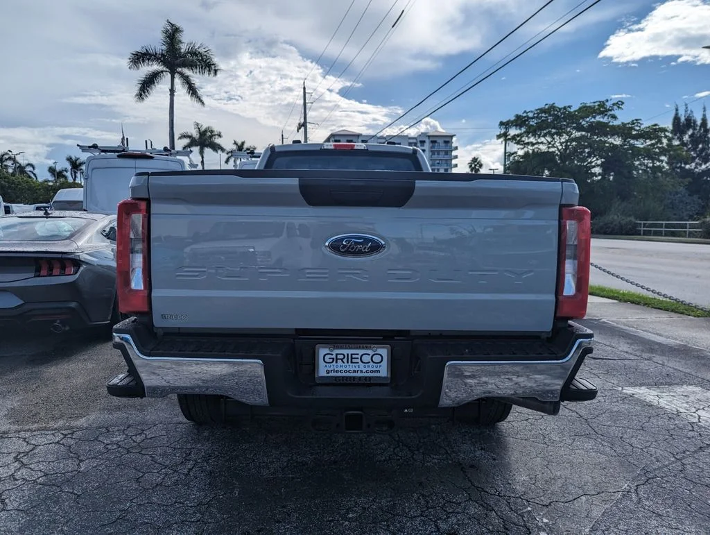 New 2026 Avalanche Ford F-350® XL image 7