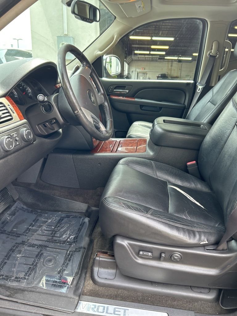 Used 2013 Black Chevrolet LTZ image 13