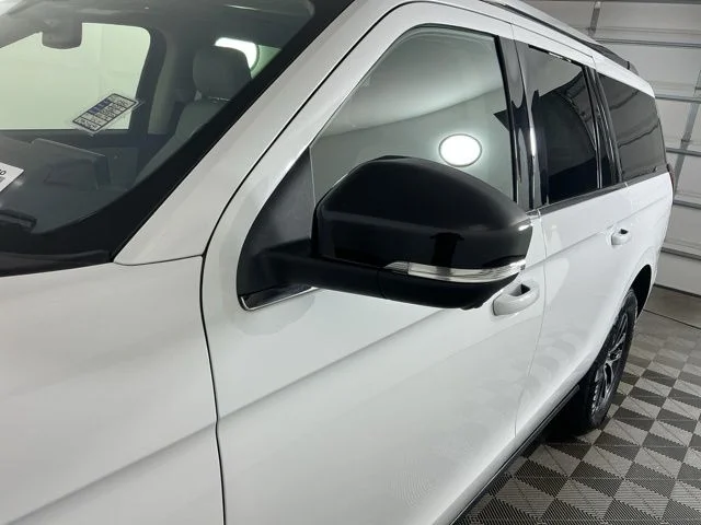 Used 2025 White Ford Platinum image 11