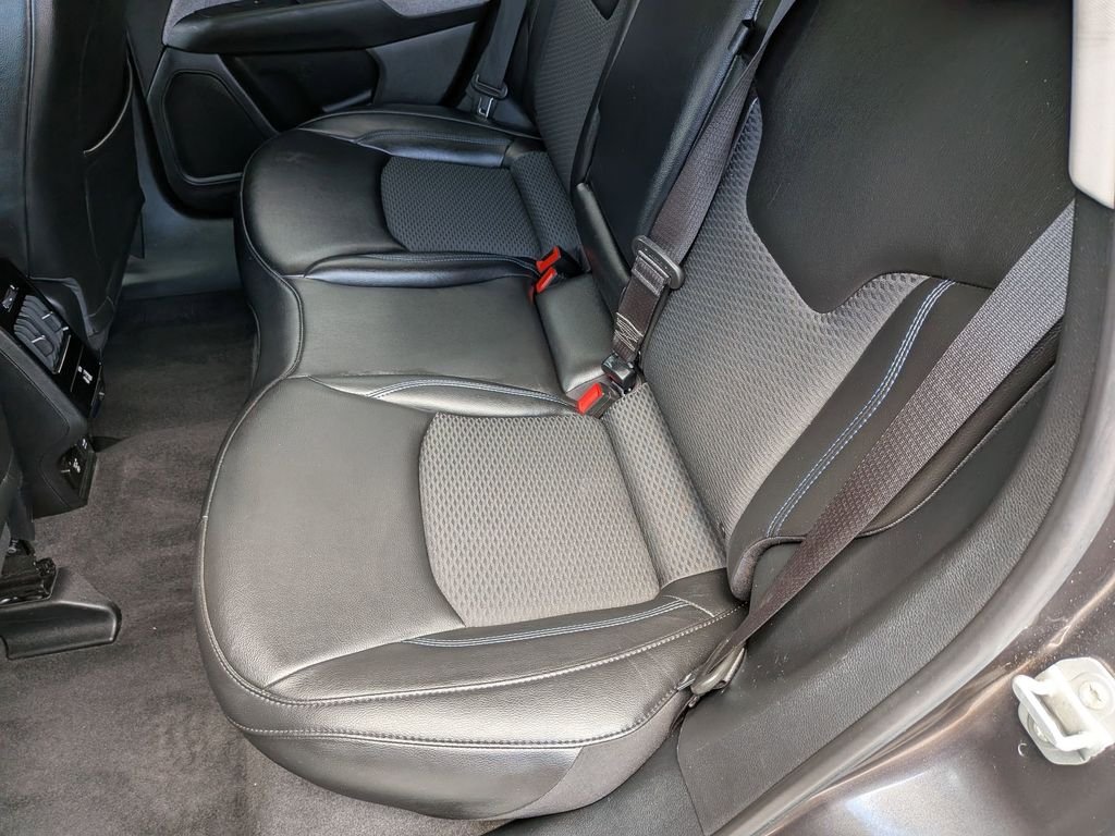 Certified Used 2022 Gray Jeep Latitude image 22