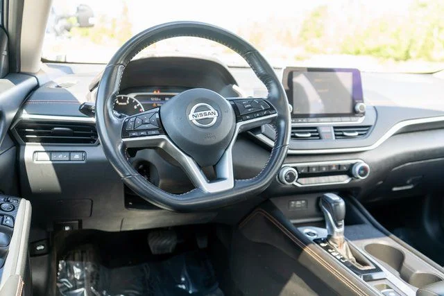 Used 2021 Blue Nissan 2.5 SR AWD image 14