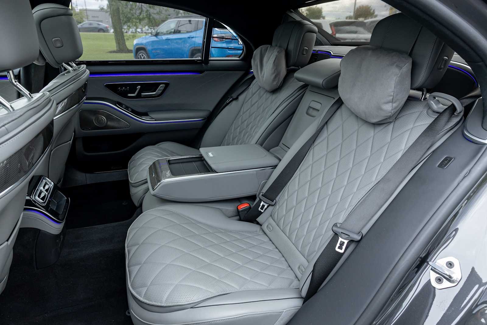 Used 2023 Graphite Grey Mercedes-Benz S 580 image 31