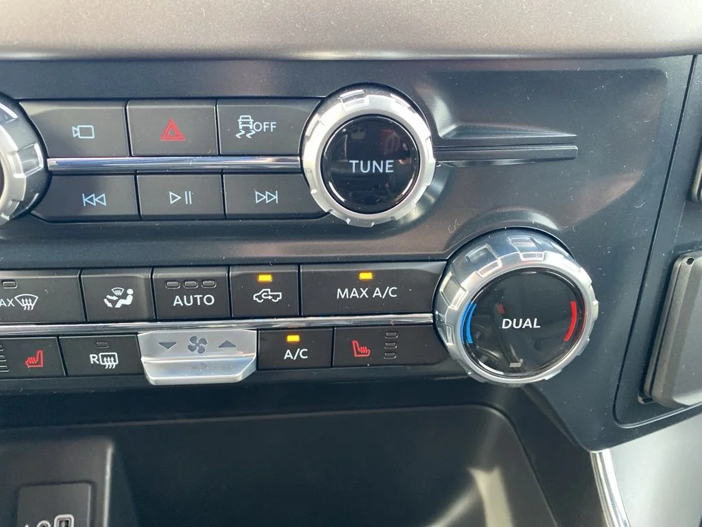 New 2026 Oxford White Ford XLT image 29