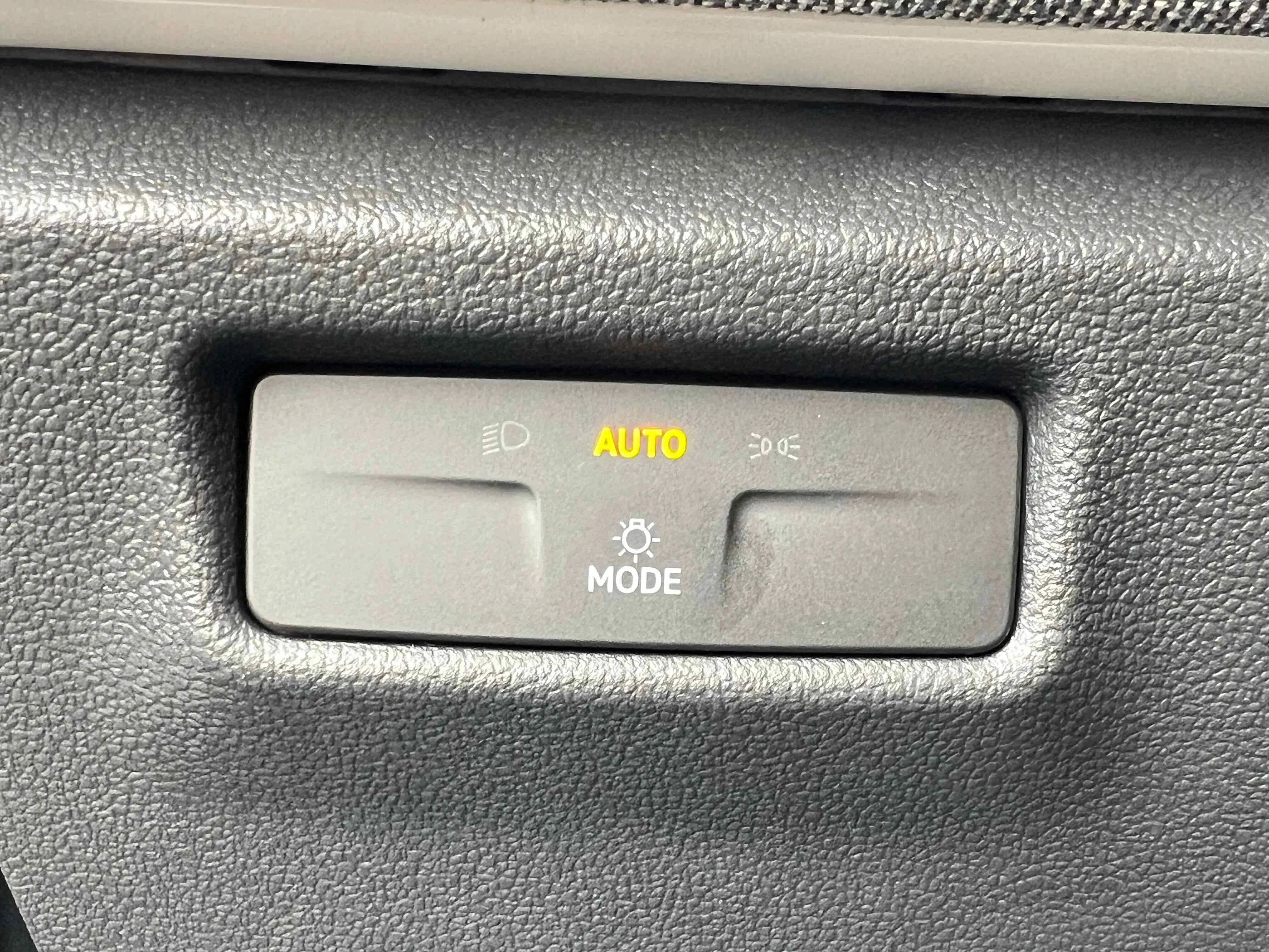 New 2026 Platinum Gray Volkswagen S image 32