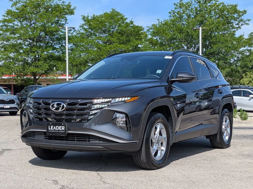 Used 2022 Gray Hyundai SEL image 3