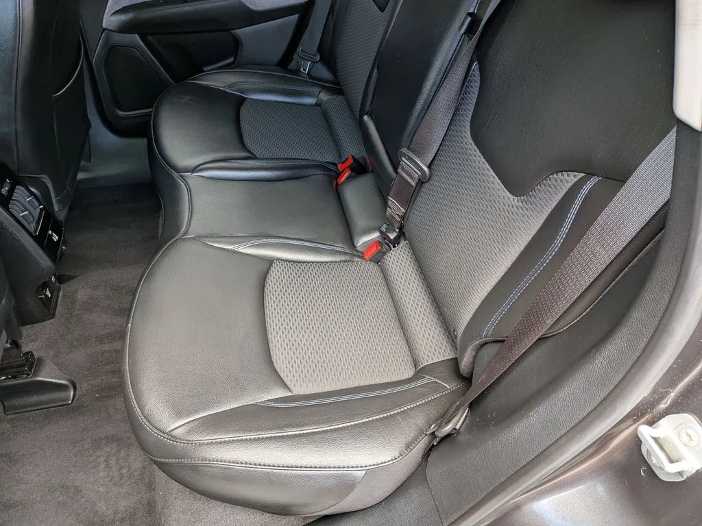Used 2022 Gray Jeep Latitude image 22