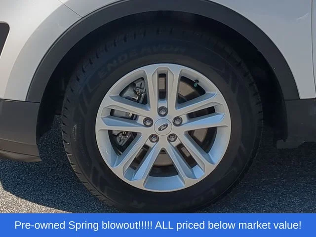 Used 2017 White Ford XLT image 18