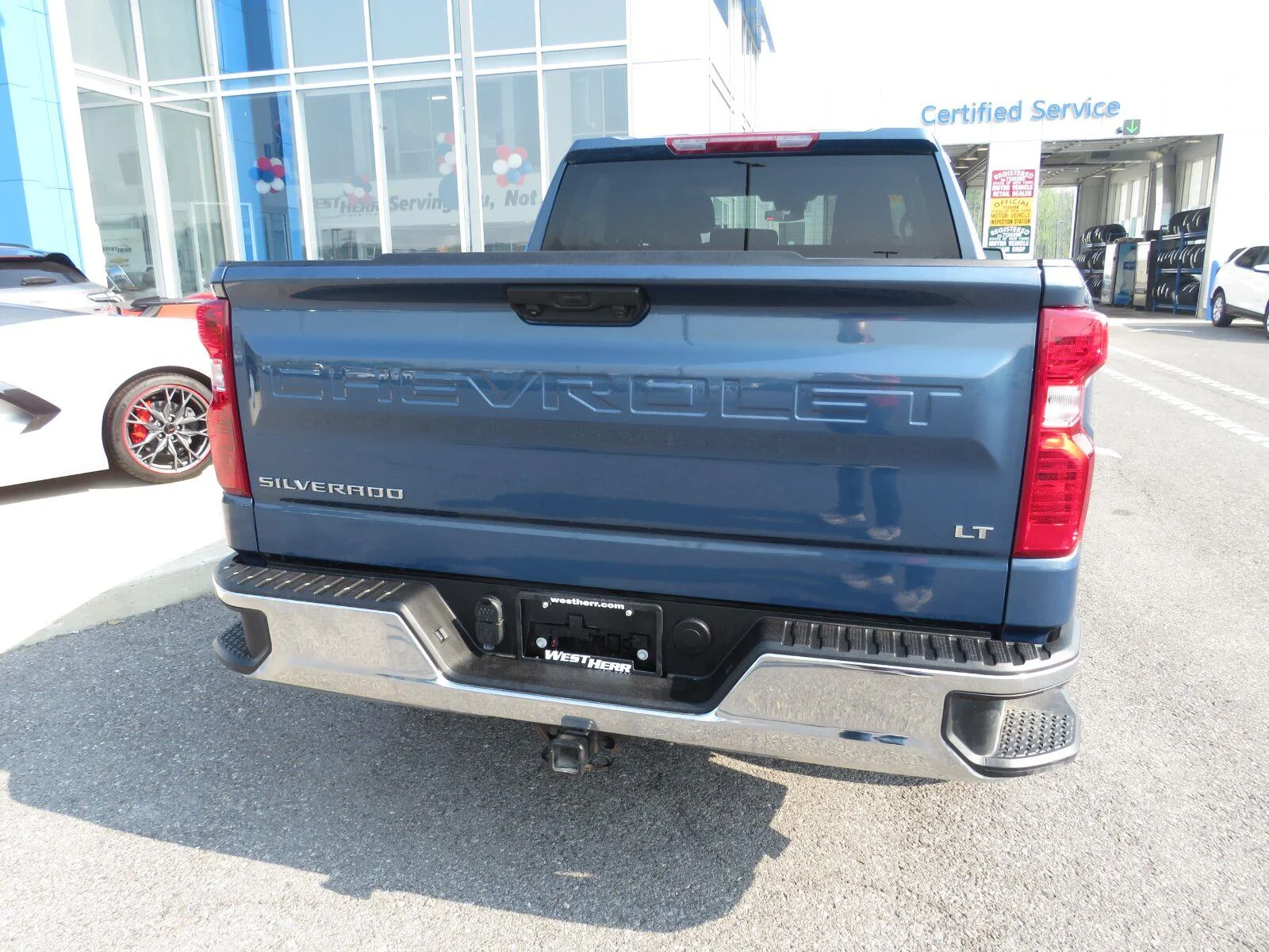 Used 2024 Lakeshore Blue Metallic Chevrolet LT (2FL) image 9