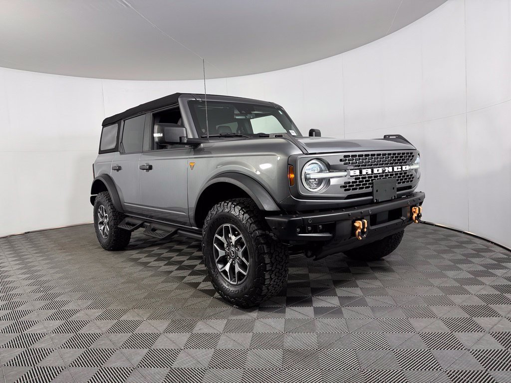 Used 2024 Gray Ford Badlands image 6