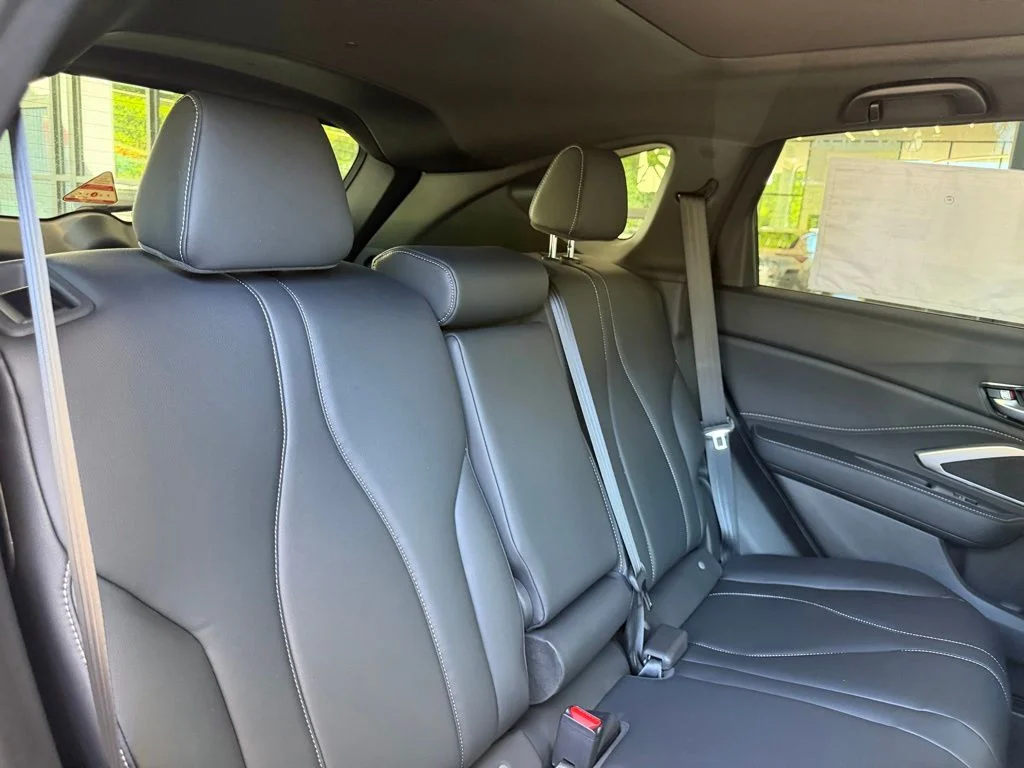 New 2026 Platinum White Pearl Acura SH-AWD image 30