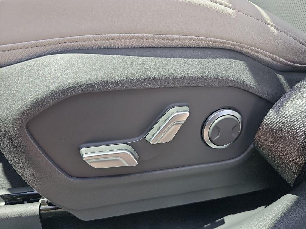 New 2026 White Hyundai SEL image 13