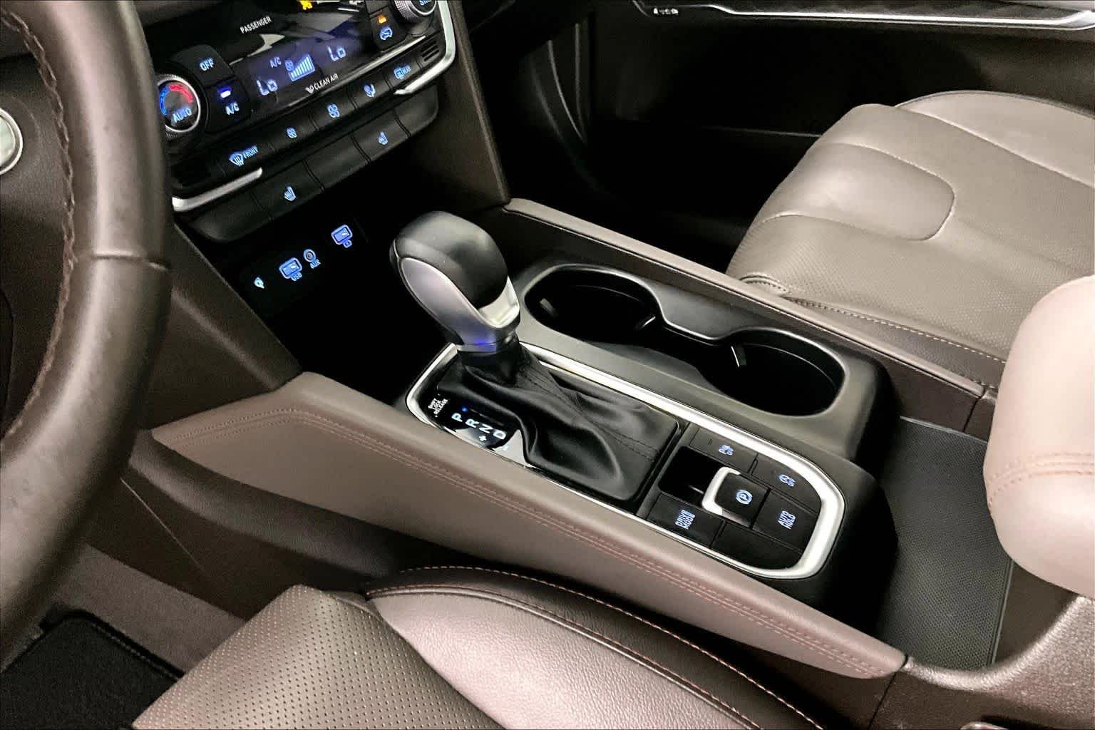 Used 2020 Twilight Black Hyundai SEL image 14