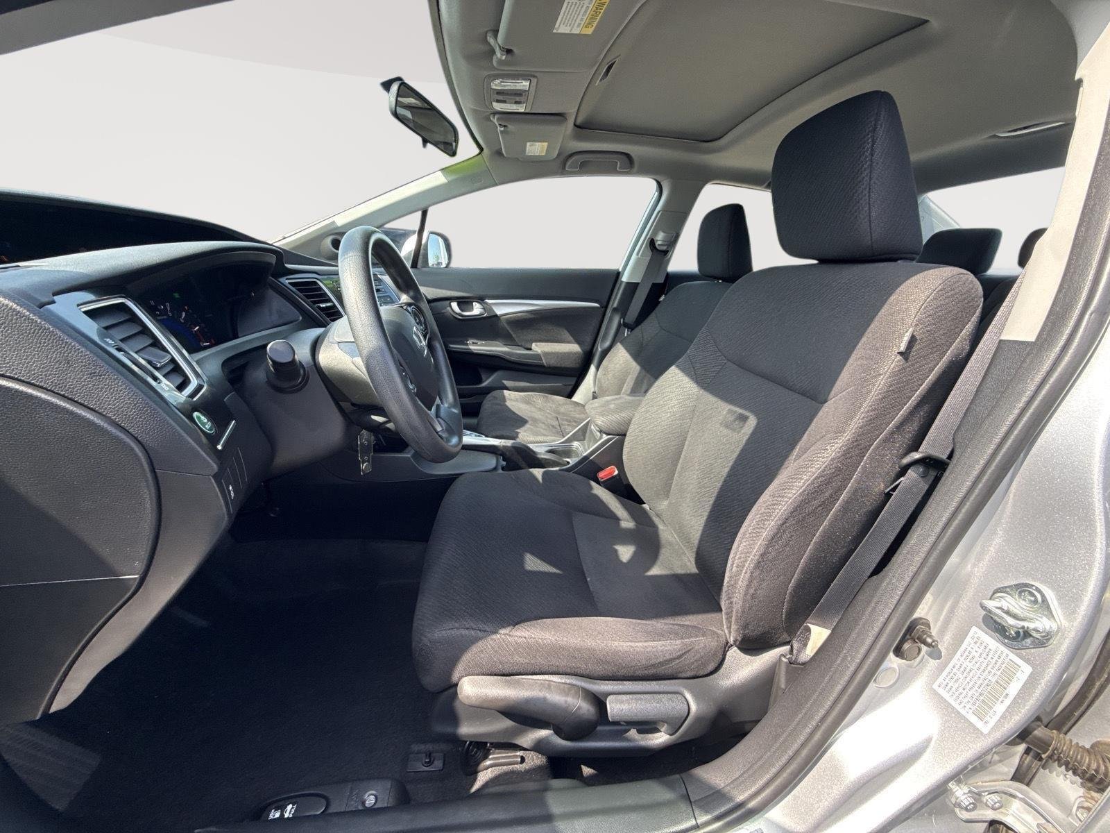 Used 2013 Alabaster Silver Metallic Honda EX image 11