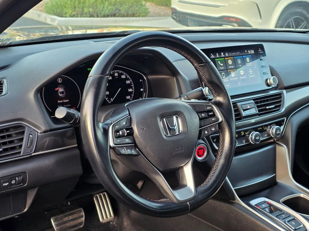 Used 2021  Honda Sport 2.0T image 14