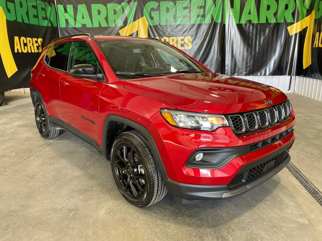 New 2026 Red Hot Pearlcoat Jeep Latitude Altitude image 3