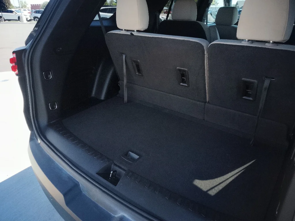 Used 2022 Mosaic Black Metallic Chevrolet LT Cloth image 14