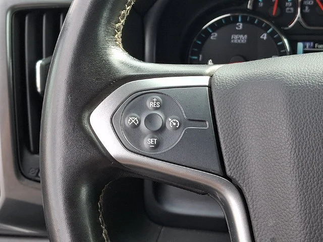 Used 2014 Silver Chevrolet LT image 21