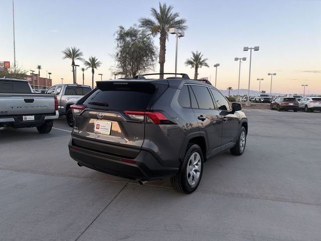 2021 Toyota RAV4 LE - Photo 5