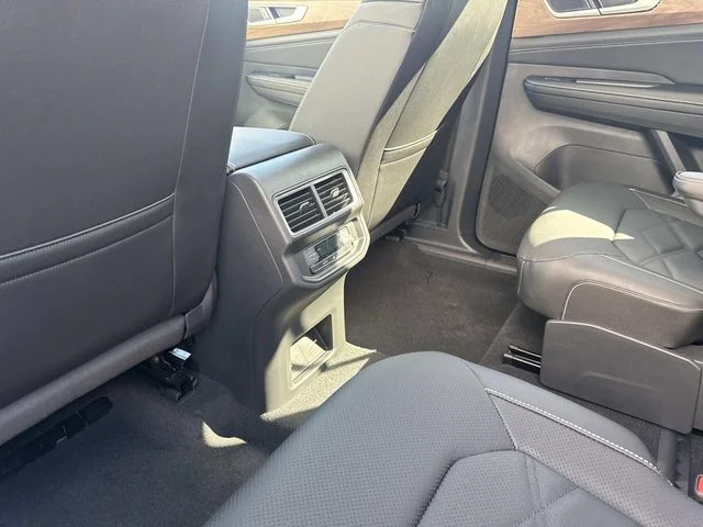 2026 Volkswagen Atlas SE w/Tech - Photo 15