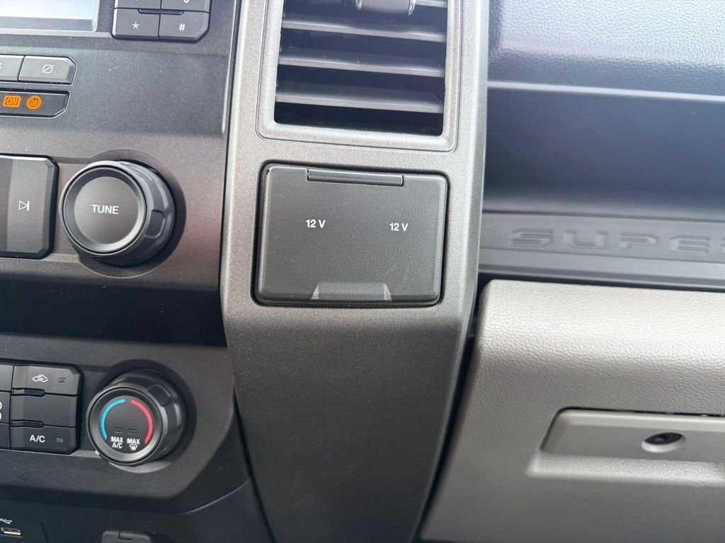 Used 2022 White Ford XL image 20