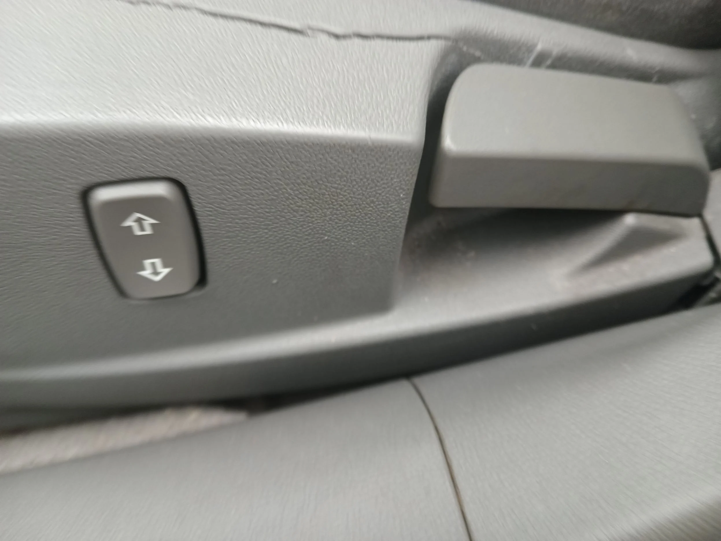 Used 2013 Silver Chevrolet 1FL image 16