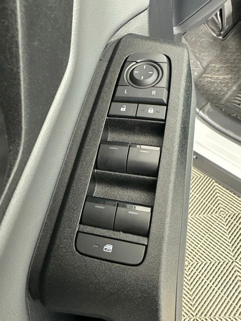 Used 2026 Off-white Toyota SE image 23