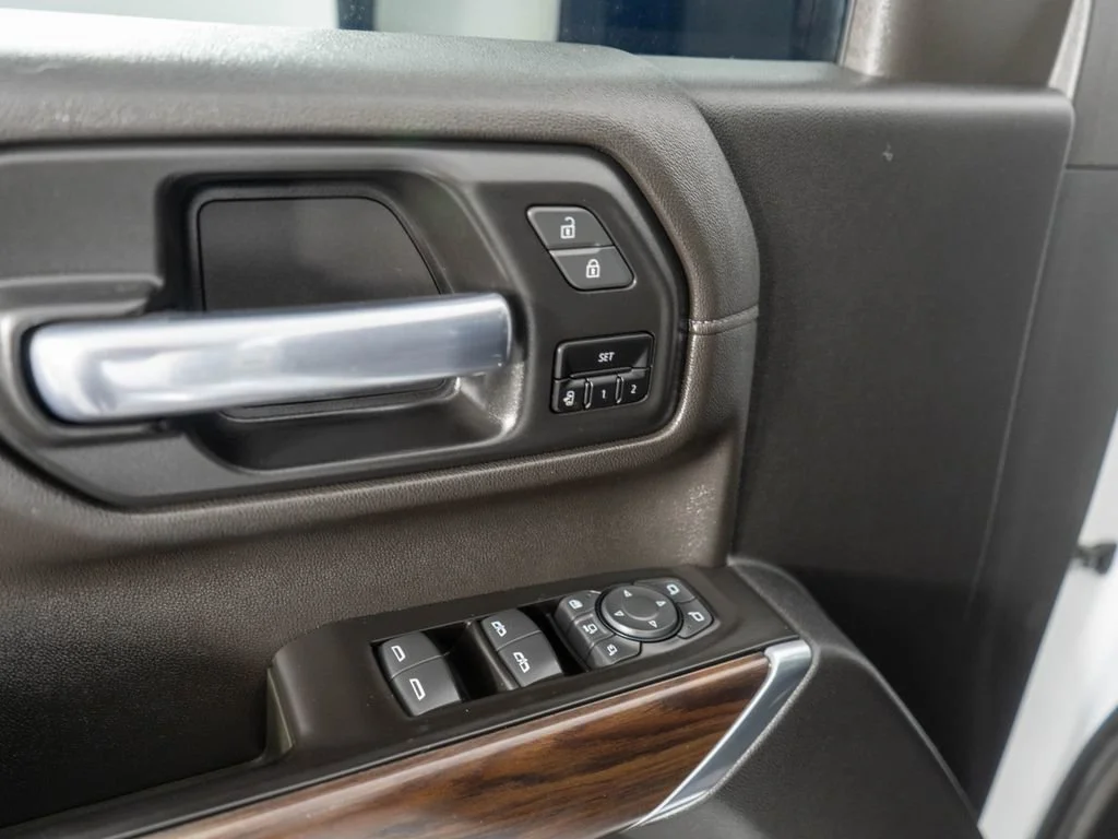 Used 2020 Summit White GMC SLT image 26