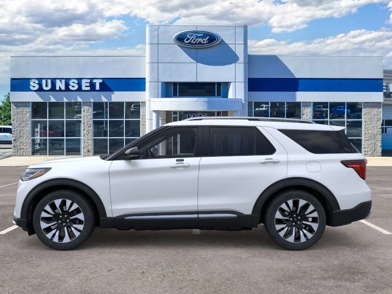 New 2026 Star White Metallic Tri-Coat Ford Platinum® image 3