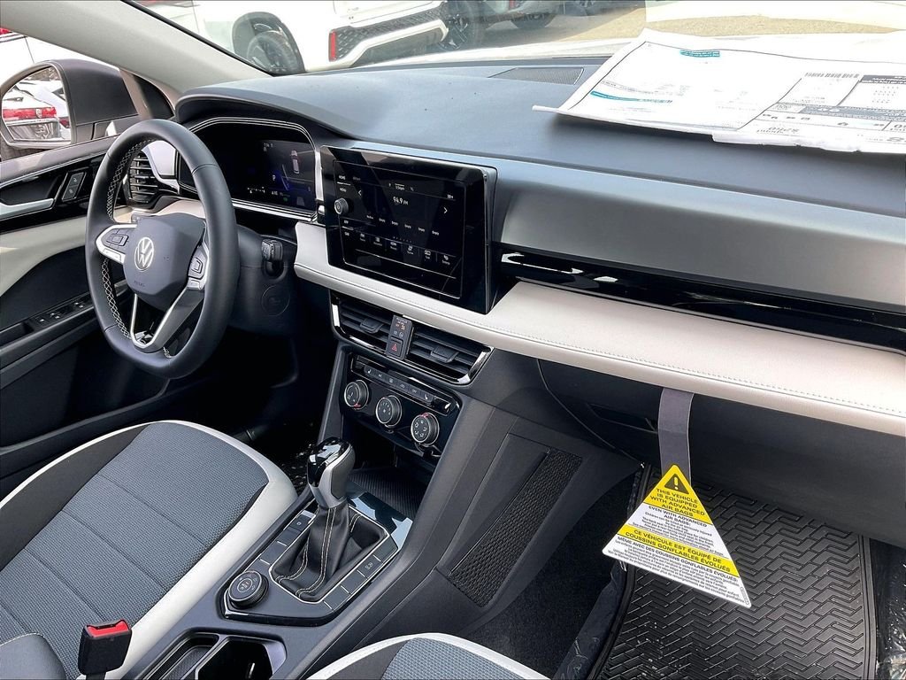 New 2026 Pure White Volkswagen 1.5T S image 10