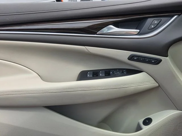 Used 2017 Red Buick Essence image 29