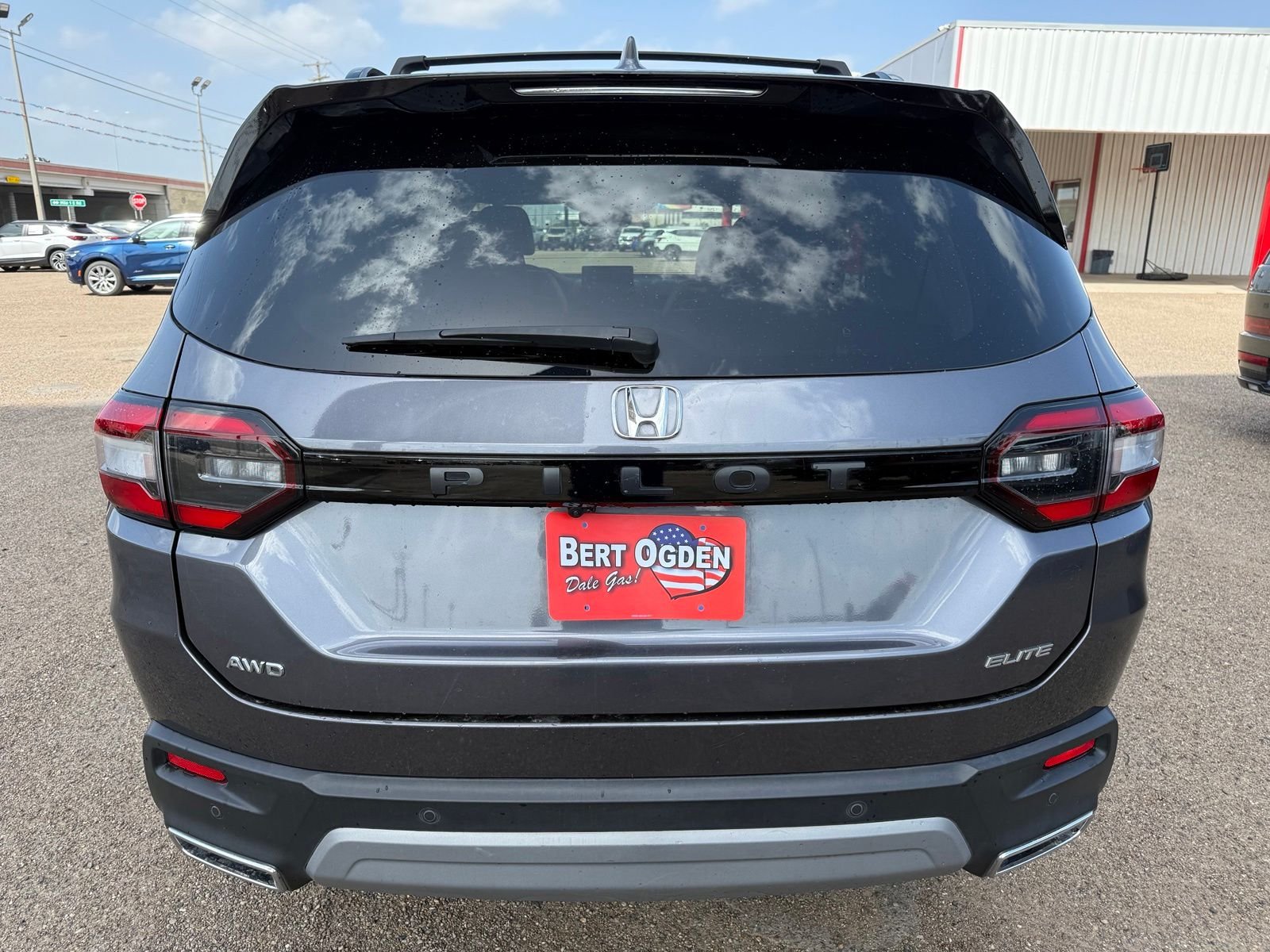 Used 2024 Gray Honda Elite image 5