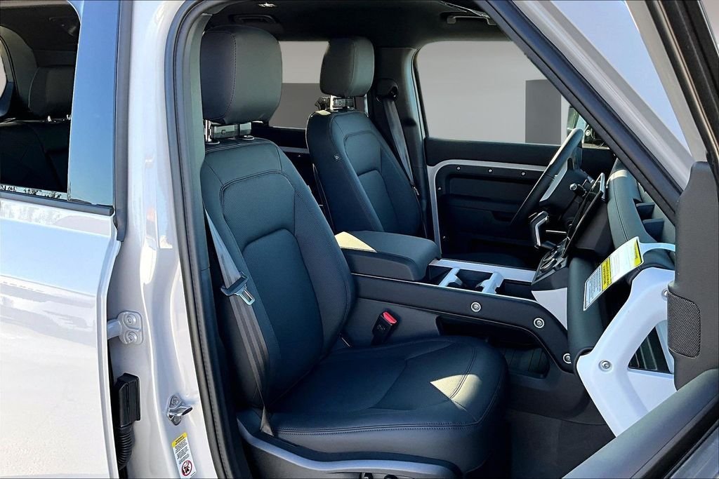 New 2026 Borasco Grey LAND ROVER X-Dynamic SE image 11