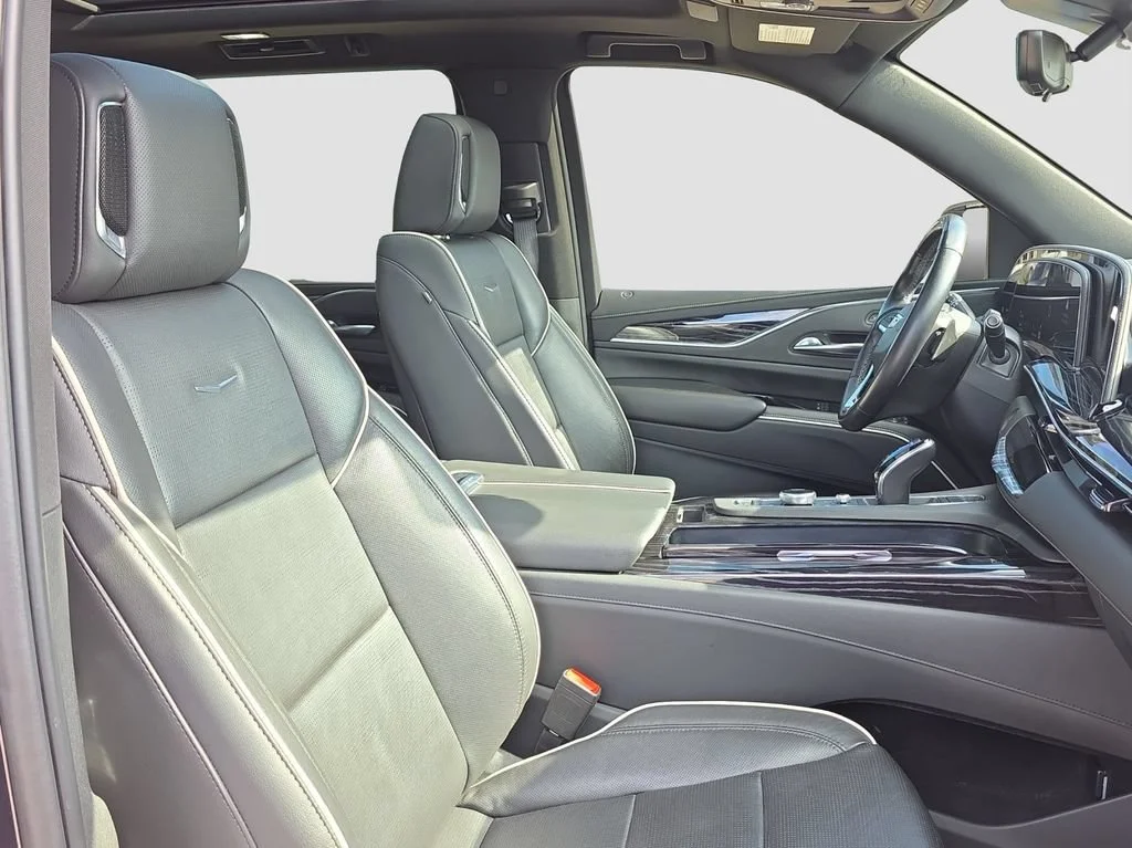 2022 Cadillac Escalade Sport - Photo 19