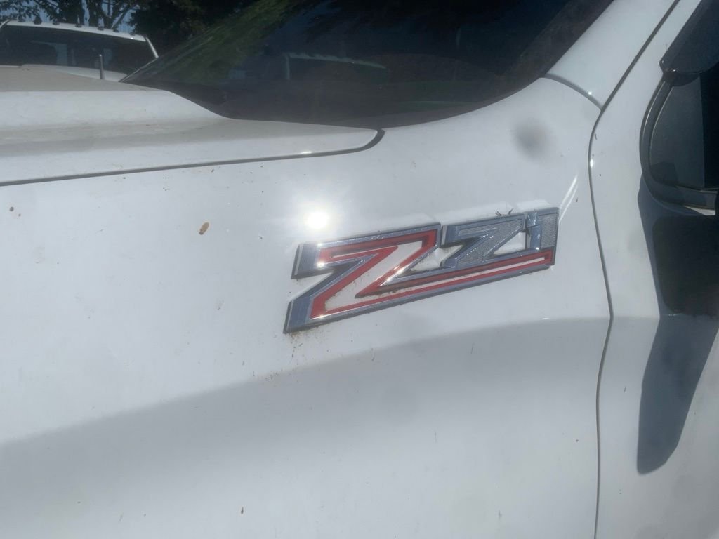 Used 2020 Summit White Chevrolet Custom Trail Boss image 5