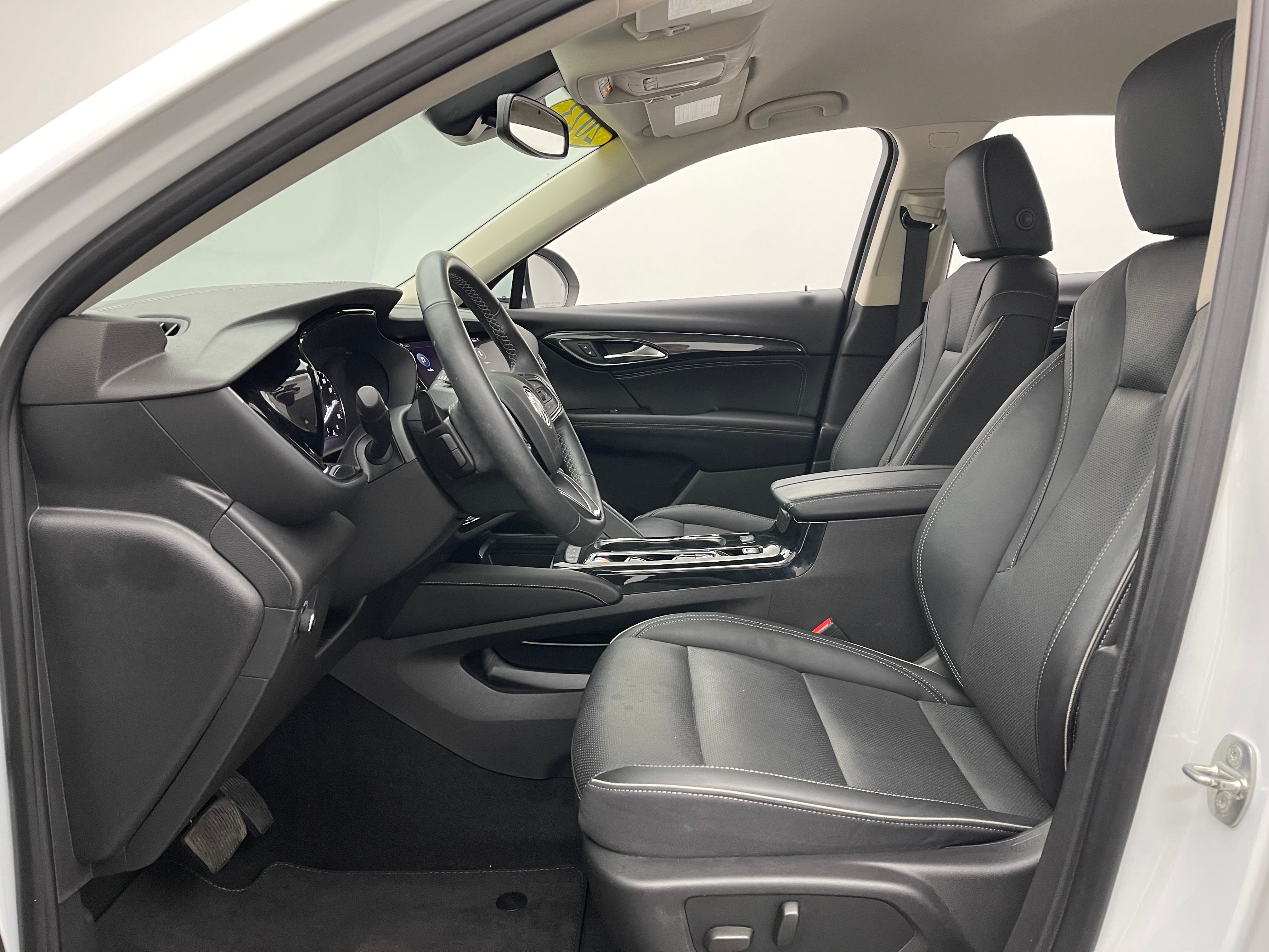Used 2023 Summit White Buick Essence image 17