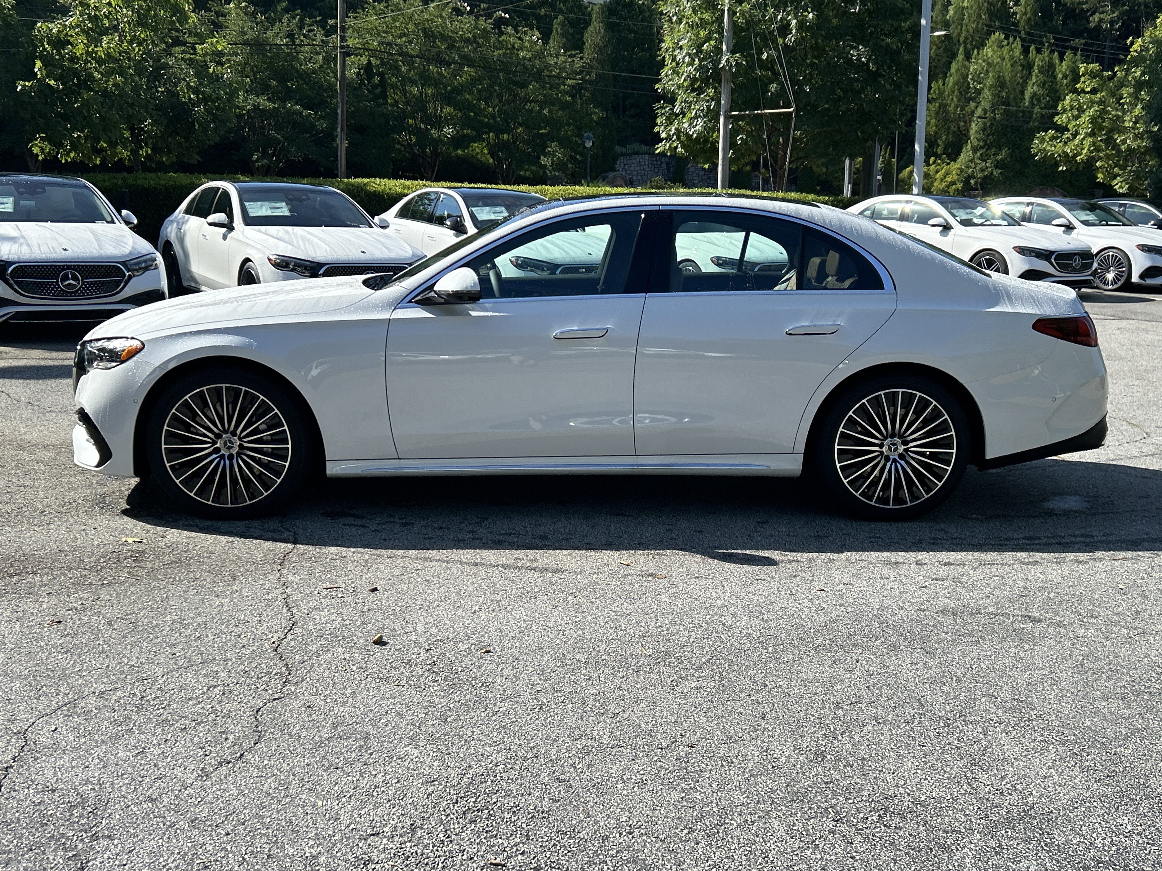 New 2026 MANUFAKTUR Moonlight White Metallic Mercedes-Benz E 450 4MATIC® Sedan image 14