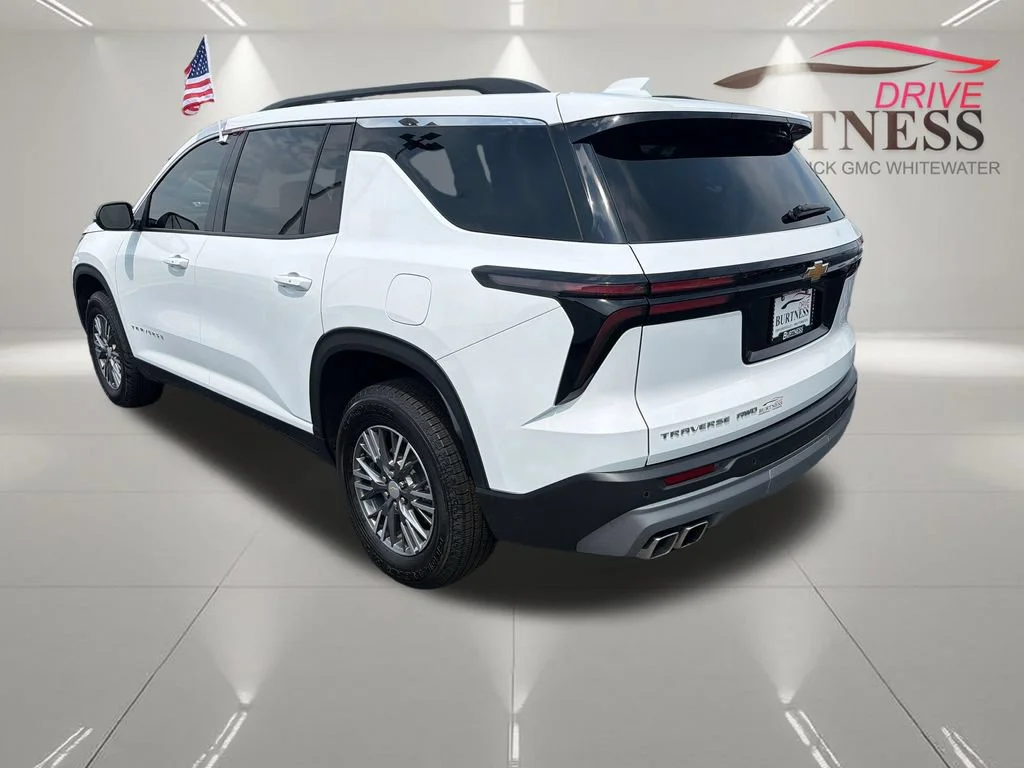 2025 Chevrolet Traverse LT - Photo 10