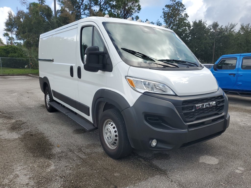 Used 2024 White Ram Base image 1