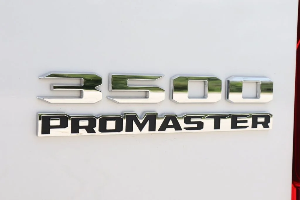 Used 2024 White Ram Base image 24