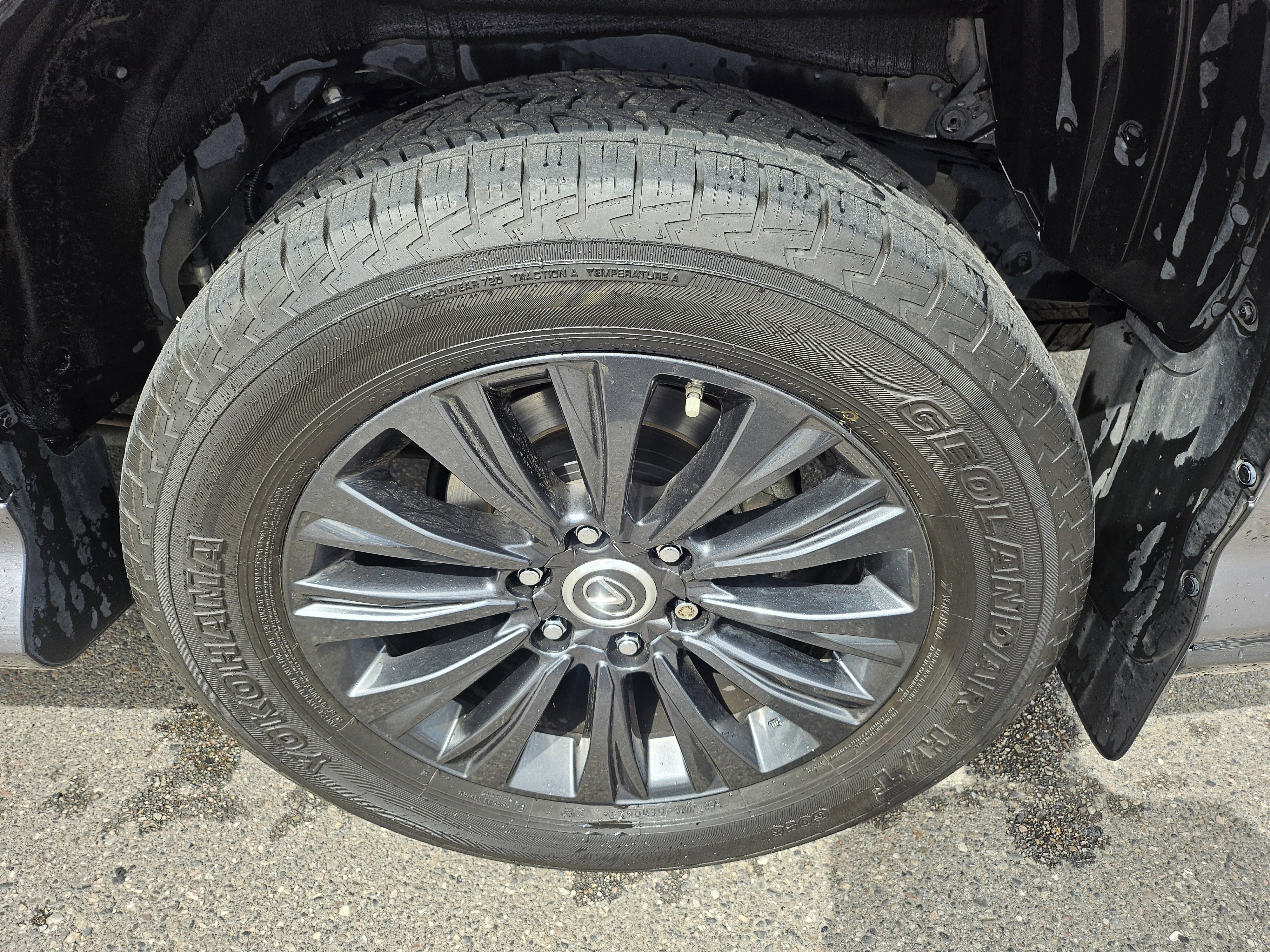 Certified Used 2022 NEBULA GRAY PEARL Lexus 460 Luxury image 17