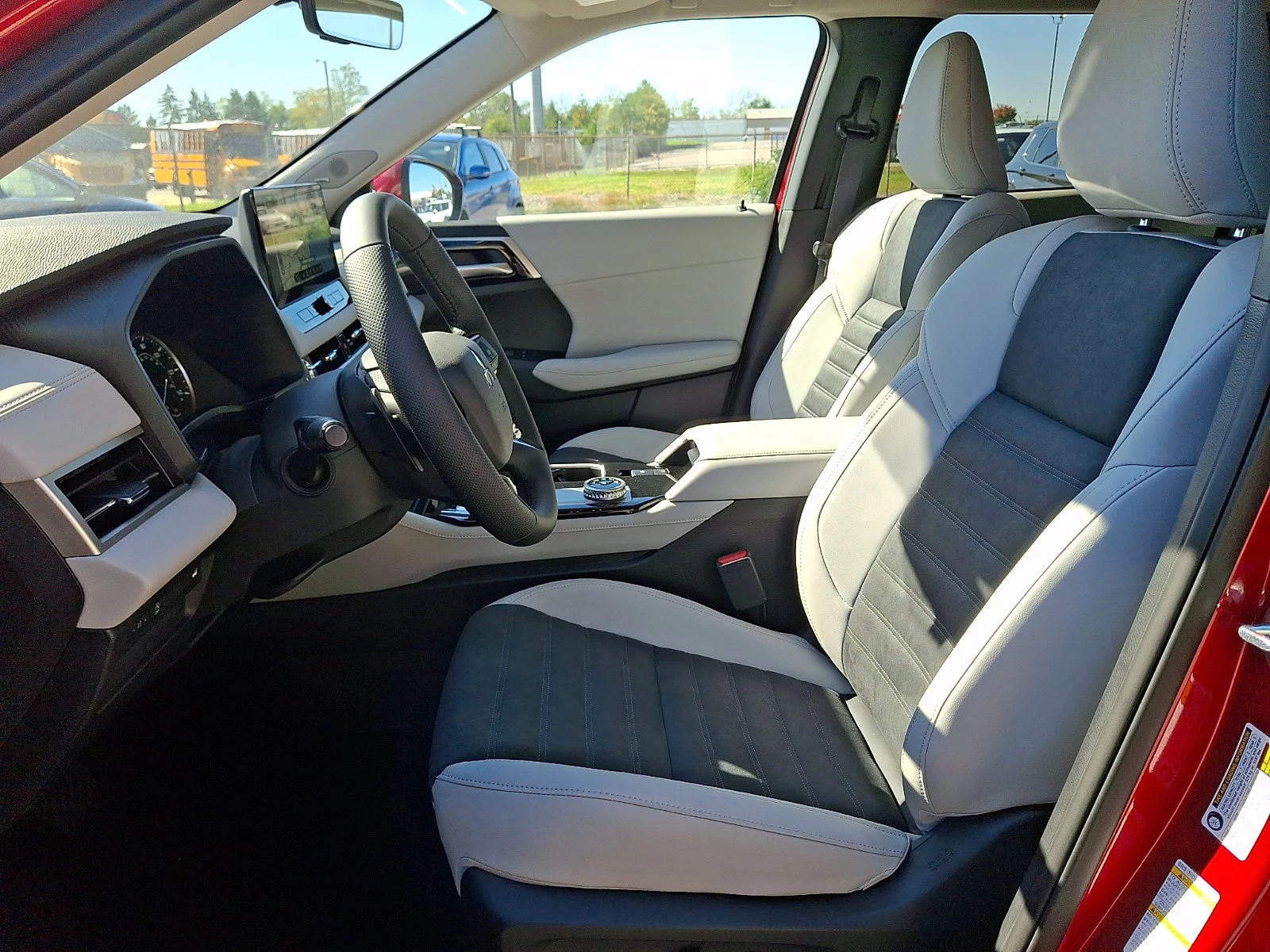 New 2026 Red Mitsubishi SE image 13