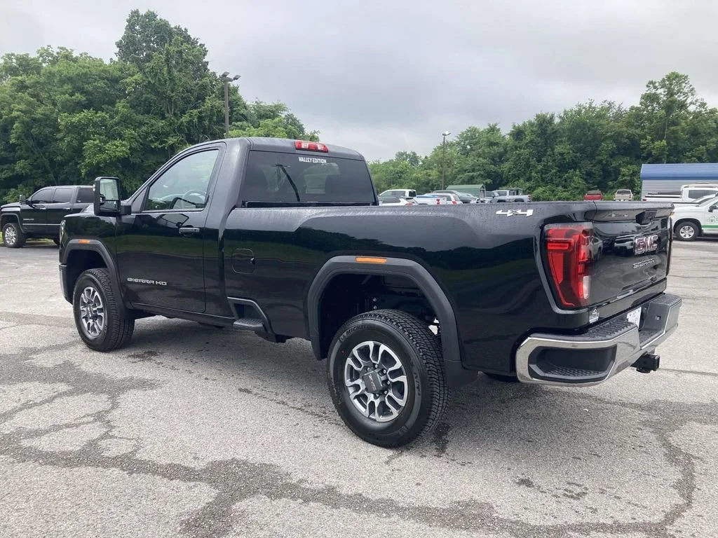 New 2026 Onyx Black GMC Pro image 6