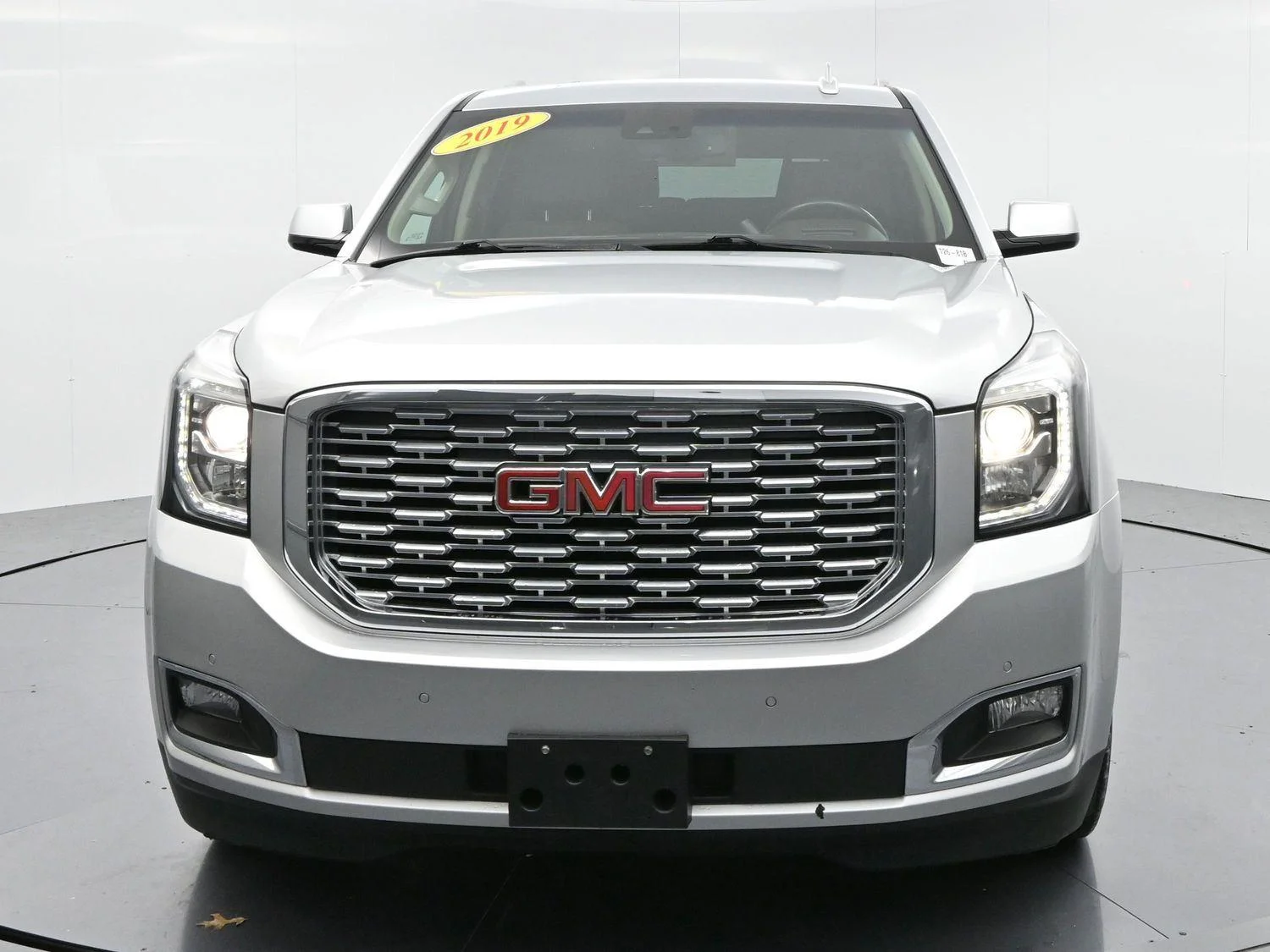 Used 2019 QUICKSILVER METALLIC GMC Denali image 2