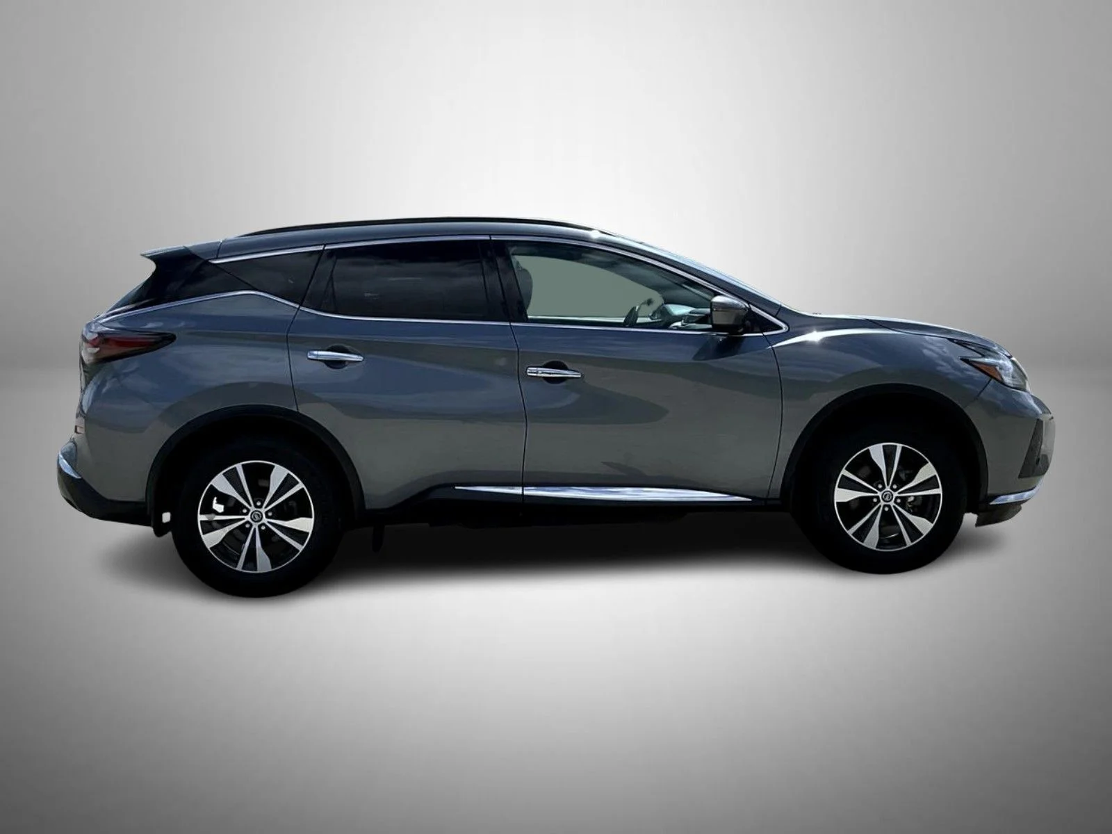 Used 2020 Gray Nissan SV image 4