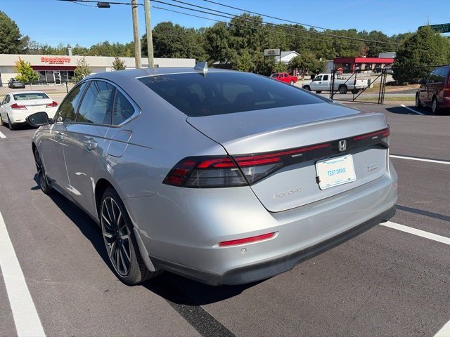 Used 2023 Lunar Silver Metallic Honda Touring image 8