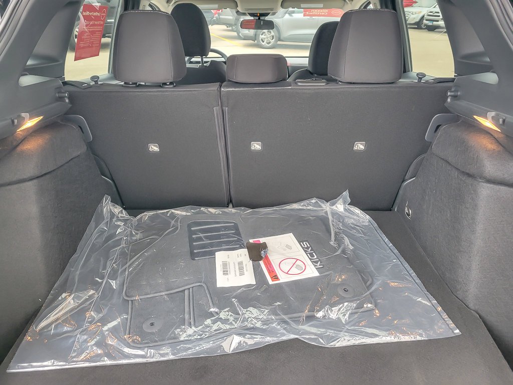 Used 2025 Super Black Nissan SV image 19