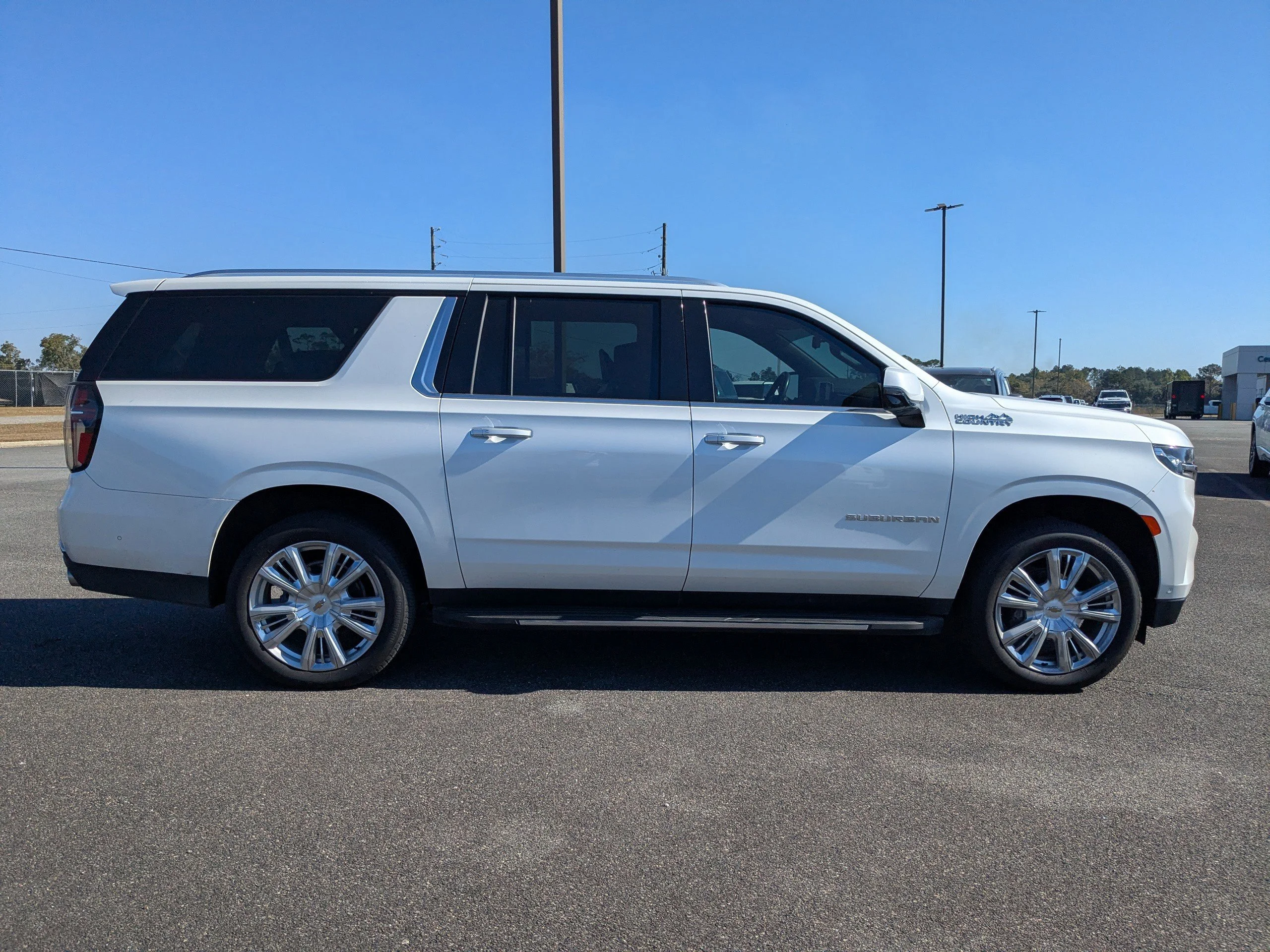 2024 Chevrolet Suburban High Country - Photo 3